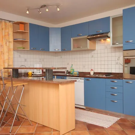 Apartament With A Parking Space Kraj, Opatija - 7794 Kraj (Istria)